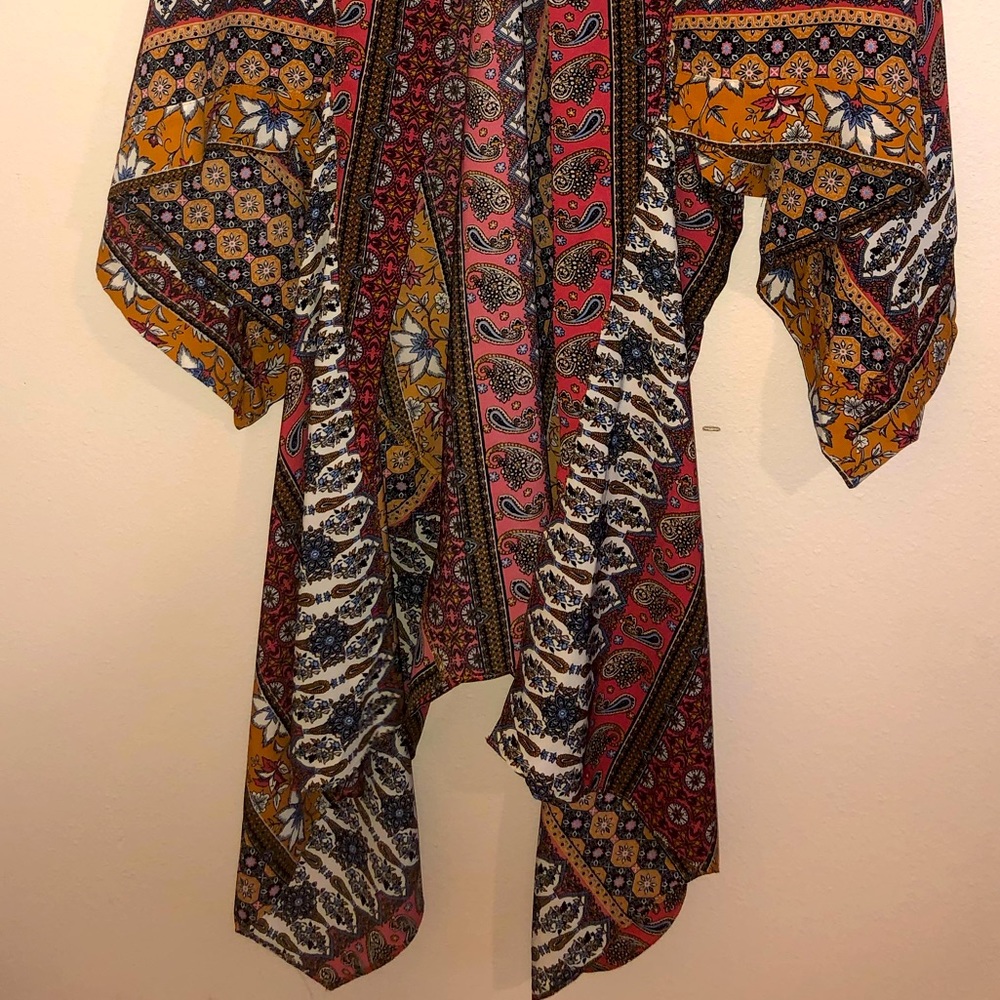 Colorful coverup - Picture 2 of 2